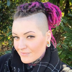 Meet your Posher, Angie